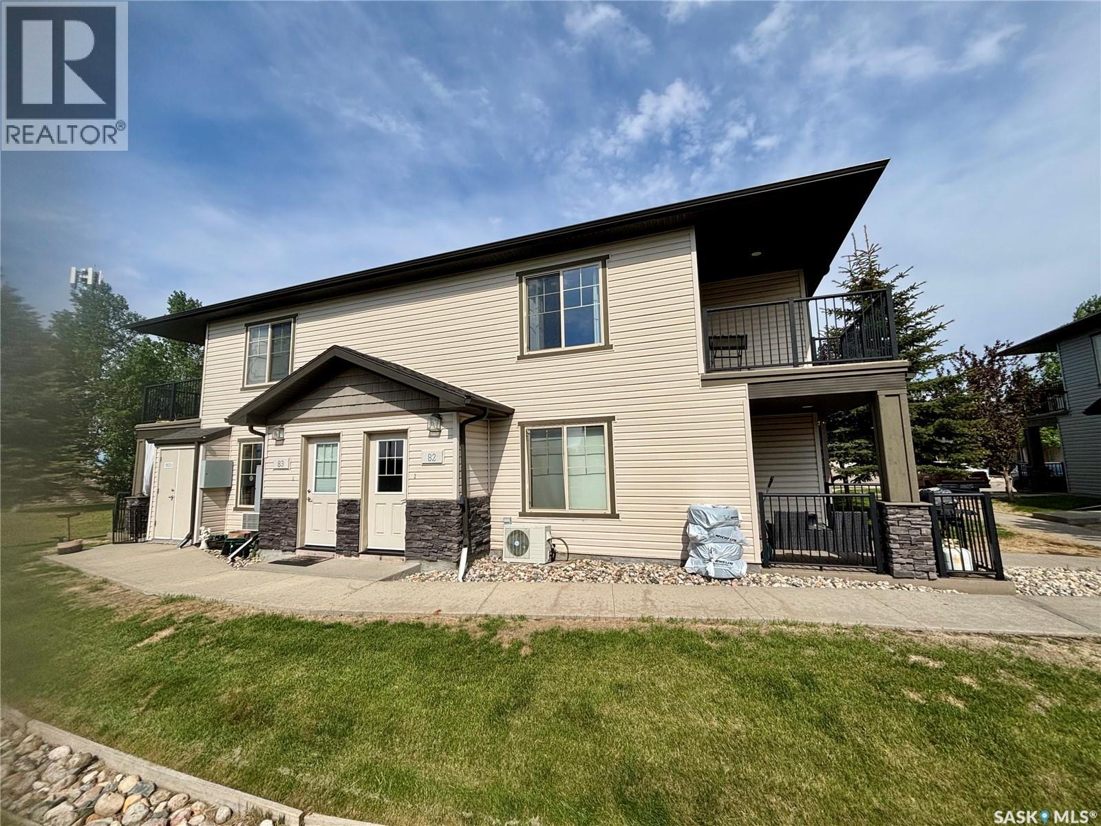 #82 5533 Blake CRESCENT - 1