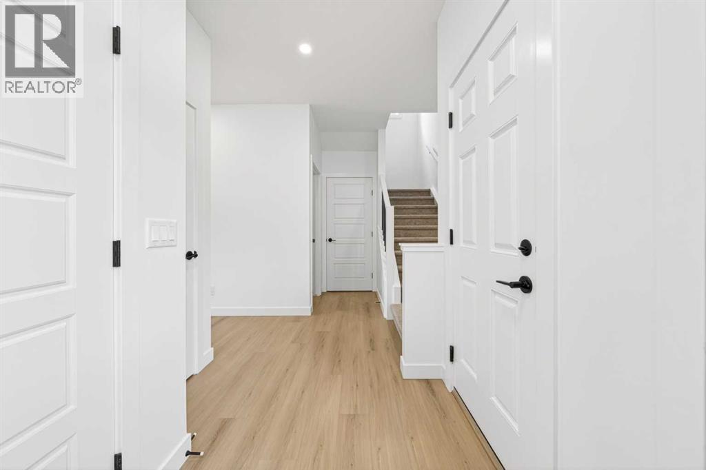 264 Edith Place NW — photo 9