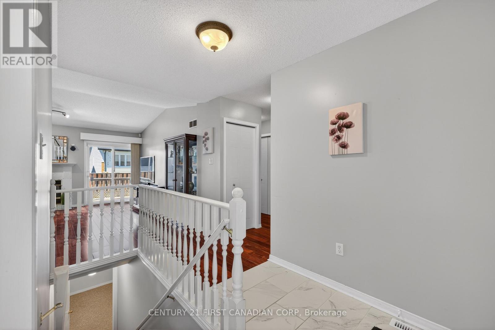 #14 861 SHELBORNE STREET - 4