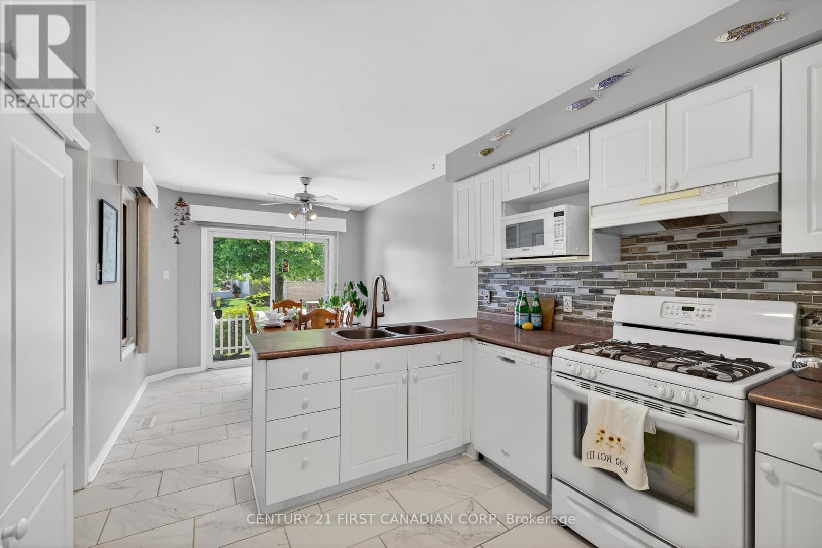#14 861 SHELBORNE STREET - 6