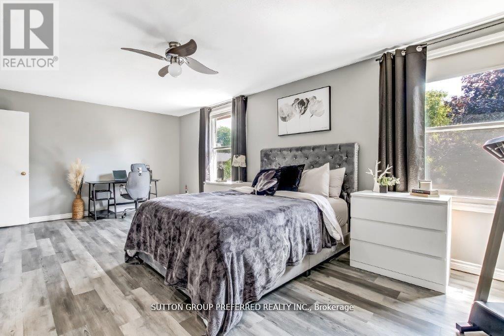 10 BERKSHIRE COURT - 14
