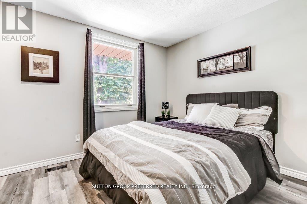 10 BERKSHIRE COURT - 18