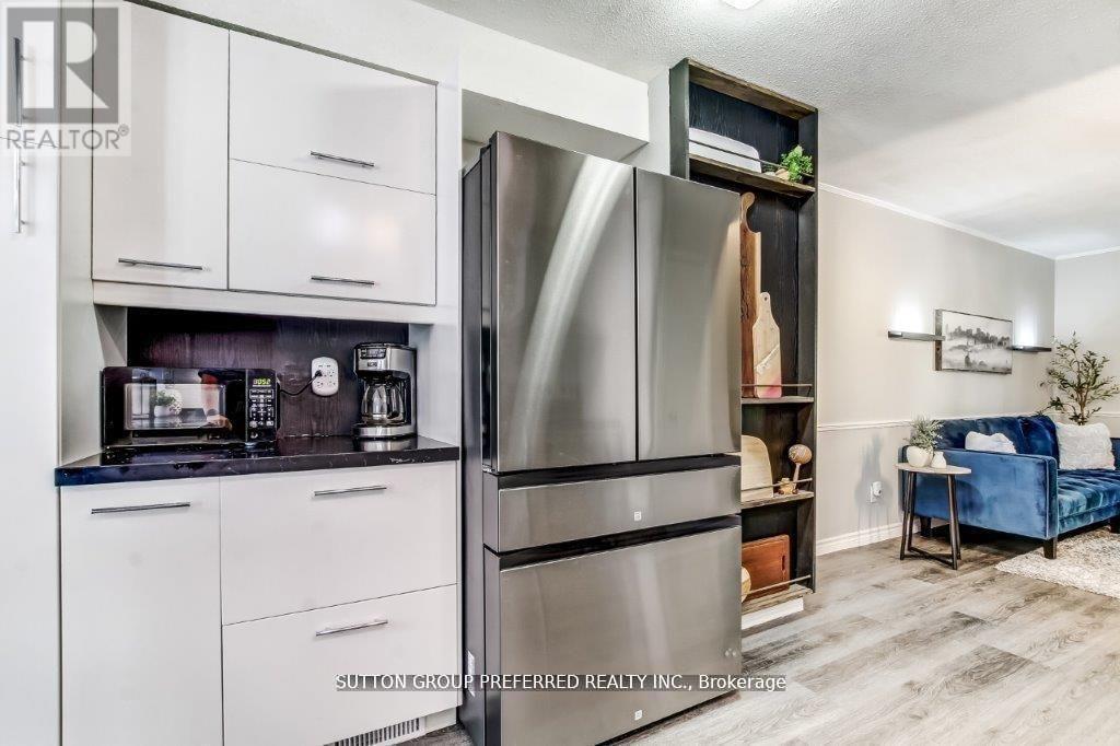 10 BERKSHIRE COURT - 7