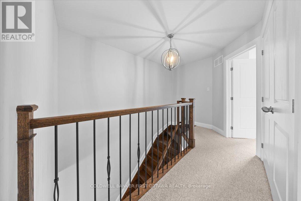 3 Bed, 3 Bath House for Sale in Ottawa – 52 PORTER STREET, Ottawa – MLS# X13414604 - Image 22