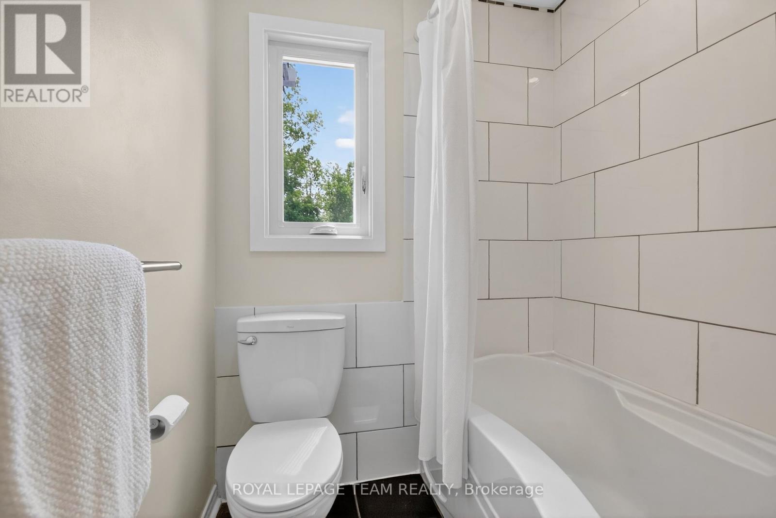 7116 QUINNFIELD WAY — photo 35 of 50