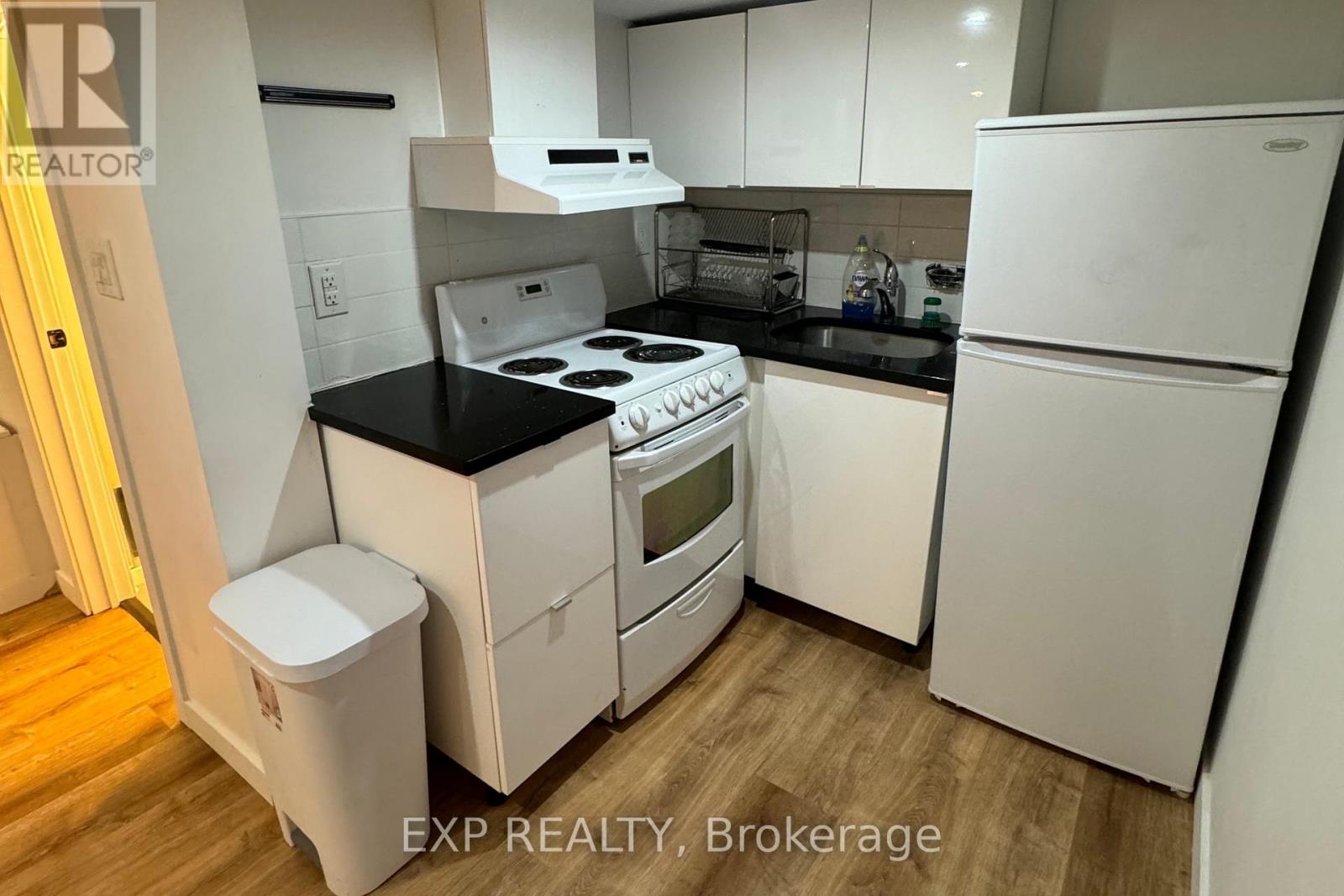 2 Bed, 3 Bath House for Sale in Ottawa – 323 MONTFORT STREET, Ottawa – MLS# X13414842 - Image 12