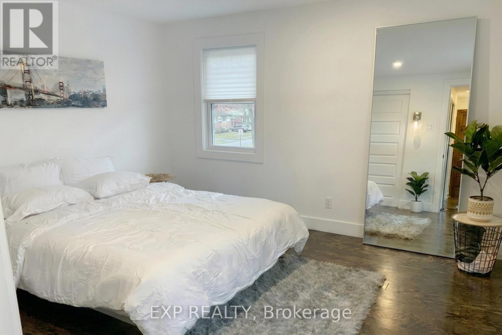 2 Bed, 3 Bath House for Sale in Ottawa – 323 MONTFORT STREET, Ottawa – MLS# X13414842 - Image 9