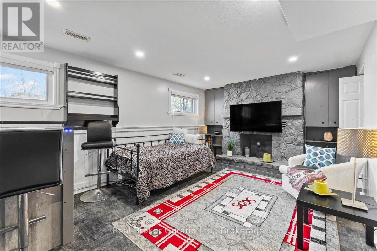 109 MILLER CRESCENT - 17