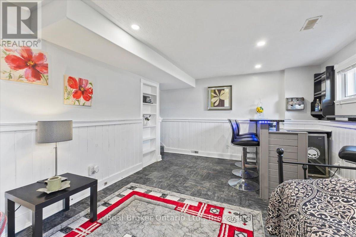 109 MILLER CRESCENT - 18