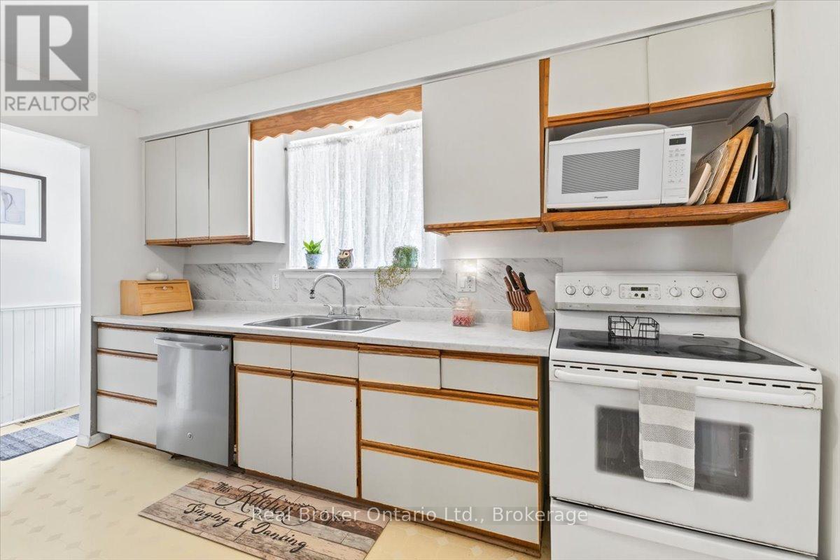109 MILLER CRESCENT - 10