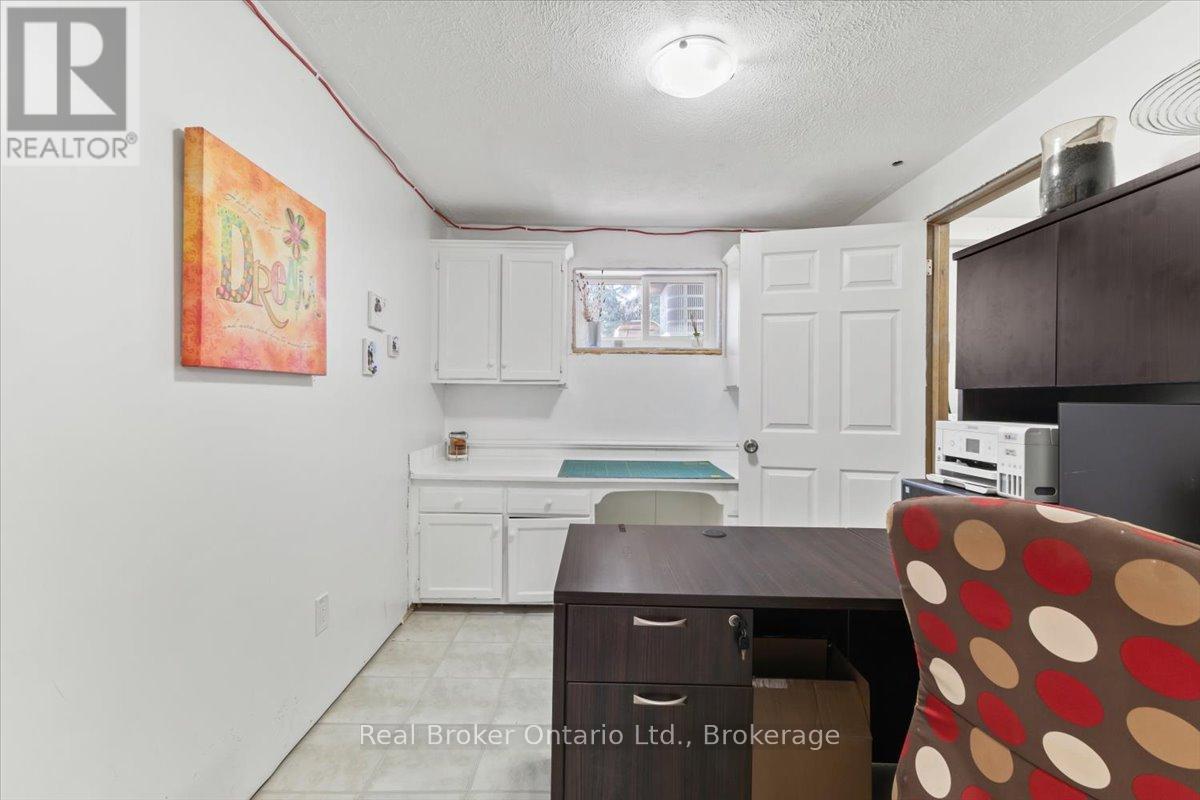 109 MILLER CRESCENT - 19