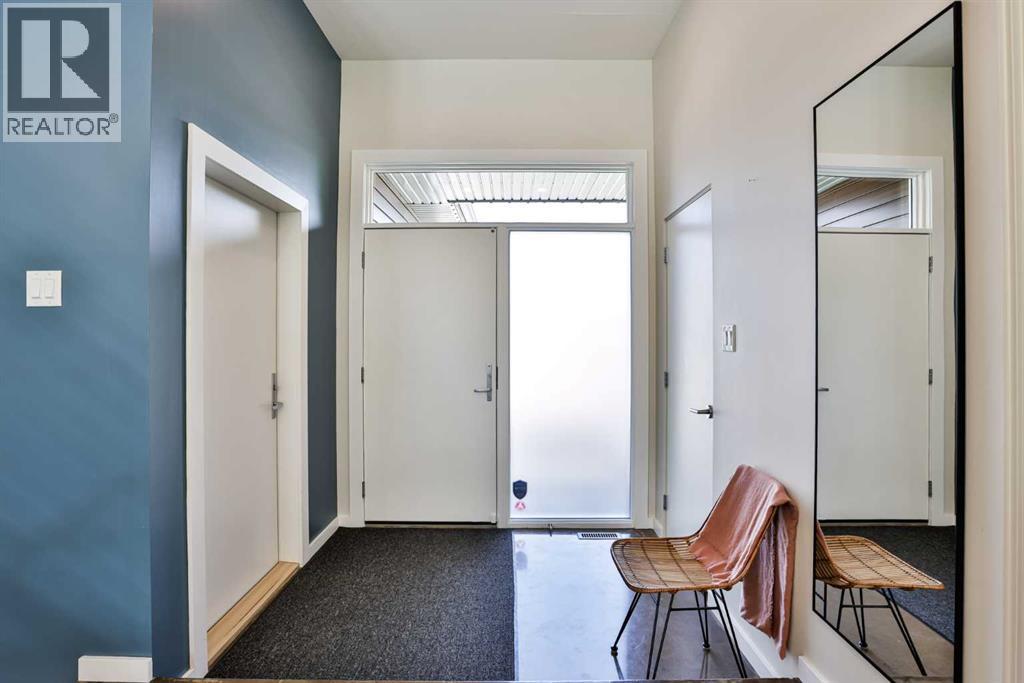 22 Riverland Close W — photo 6