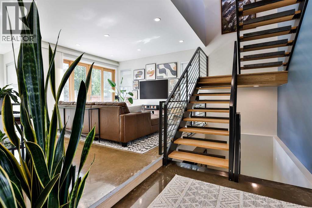 22 Riverland Close W — photo 8