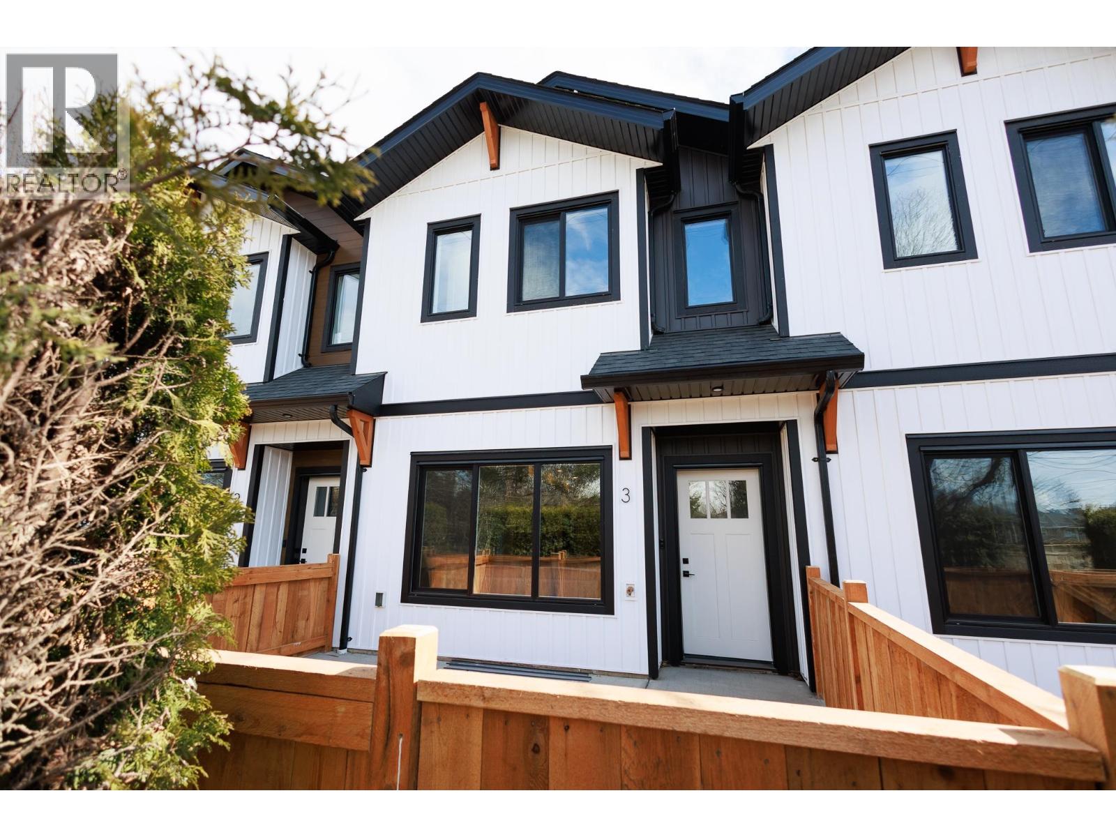 #3-3302 EBY Street, Terrace