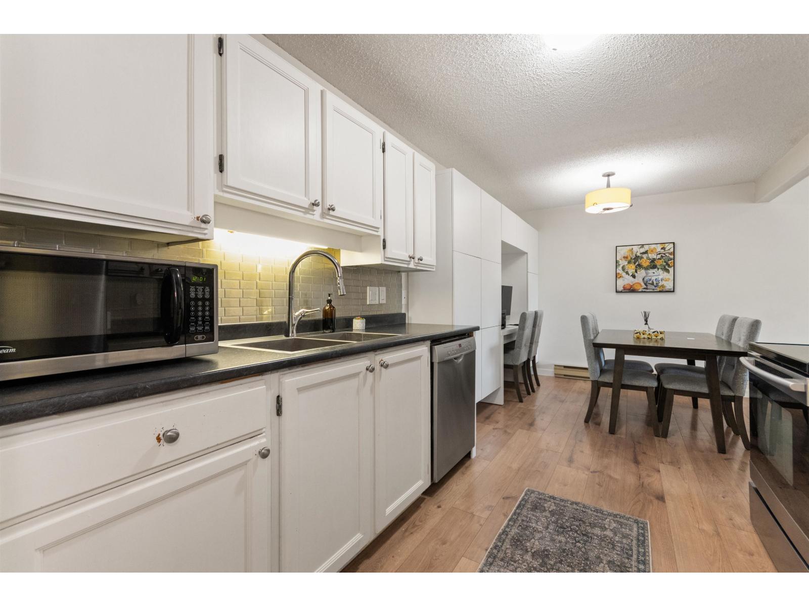 210 45900 LEWIS AVENUE, Chilliwack Proper West, Chilliwack