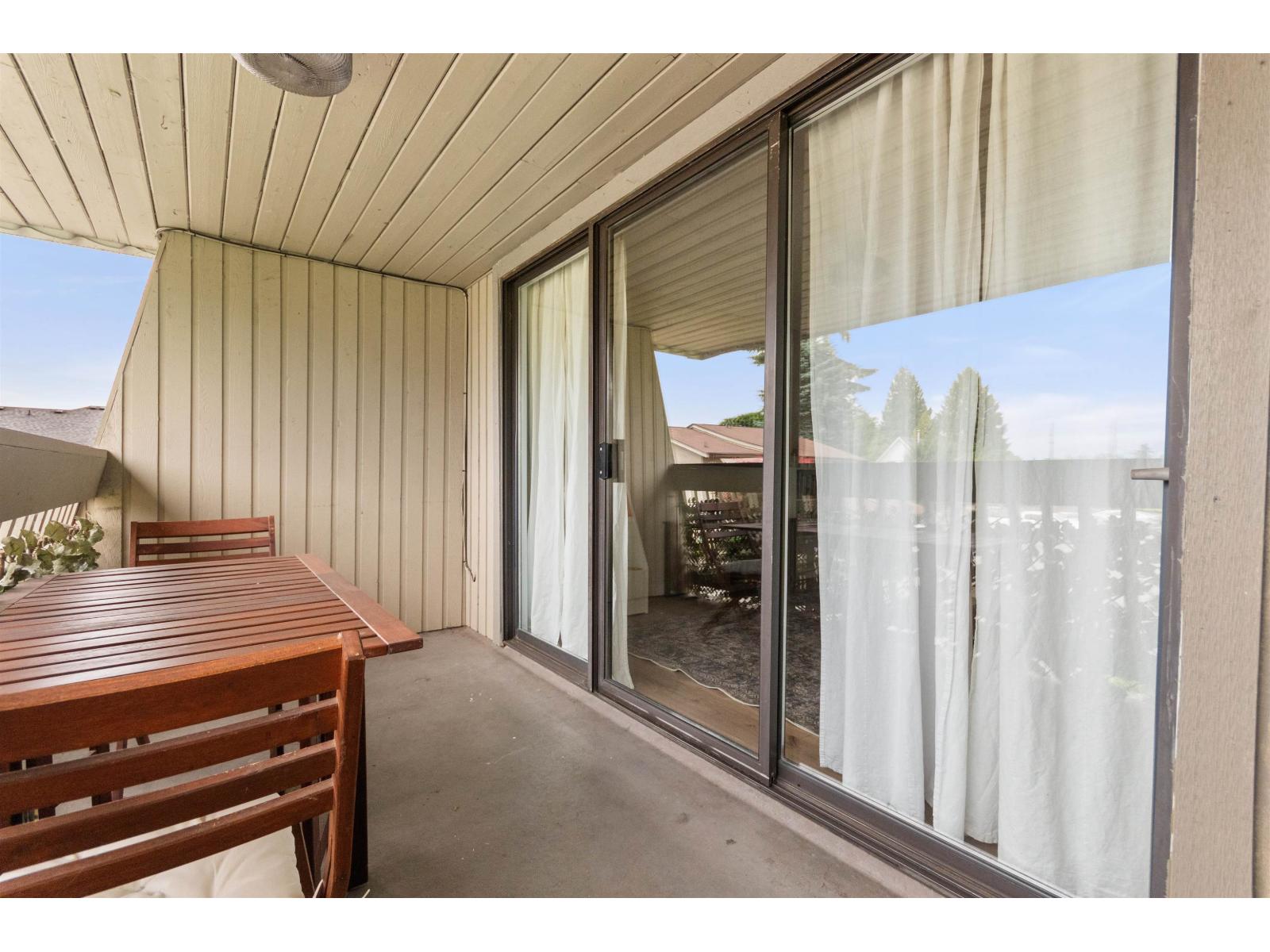 210 45900 LEWIS AVENUE, Chilliwack Proper West, Chilliwack