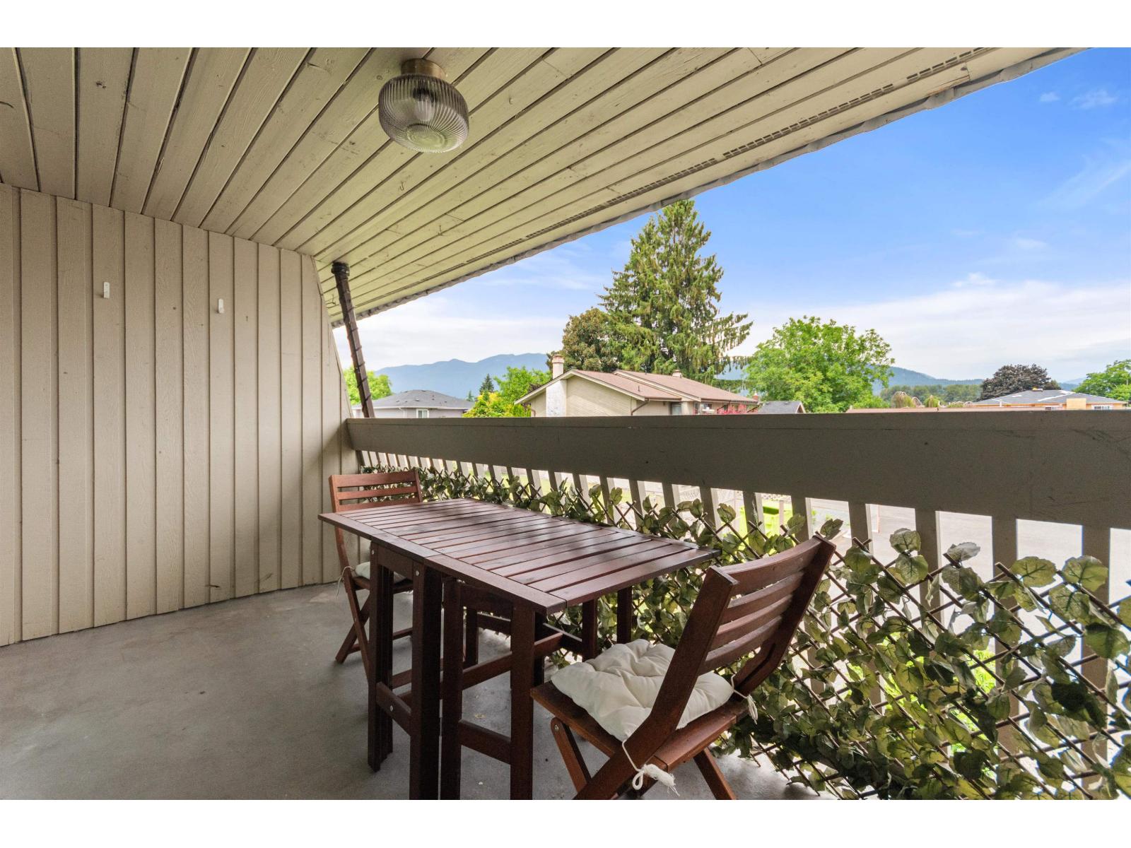 210 45900 LEWIS AVENUE, Chilliwack Proper West, Chilliwack