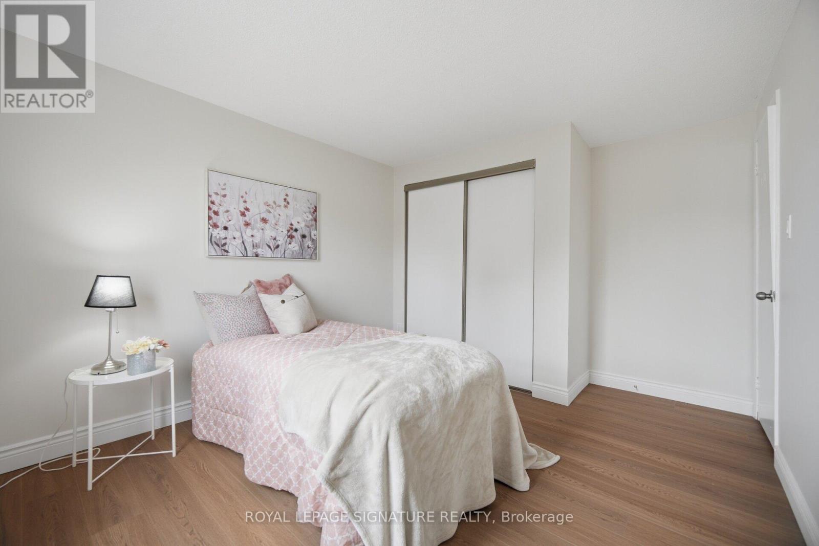 #10 7340 COPENHAGEN ROAD - 14