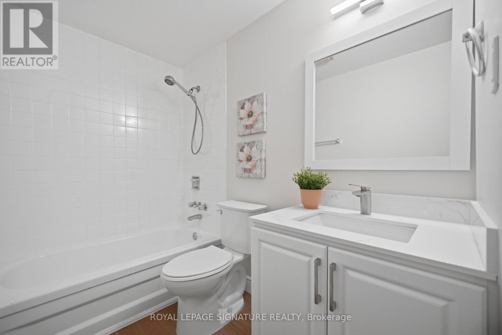 #10 7340 COPENHAGEN ROAD - 17