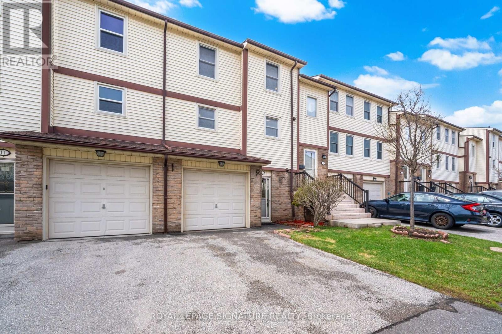 #10 7340 COPENHAGEN ROAD - 18