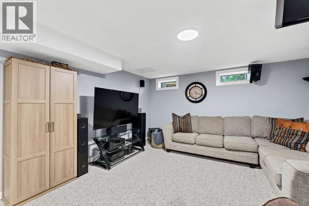 2520 22 Avenue SE — photo 25