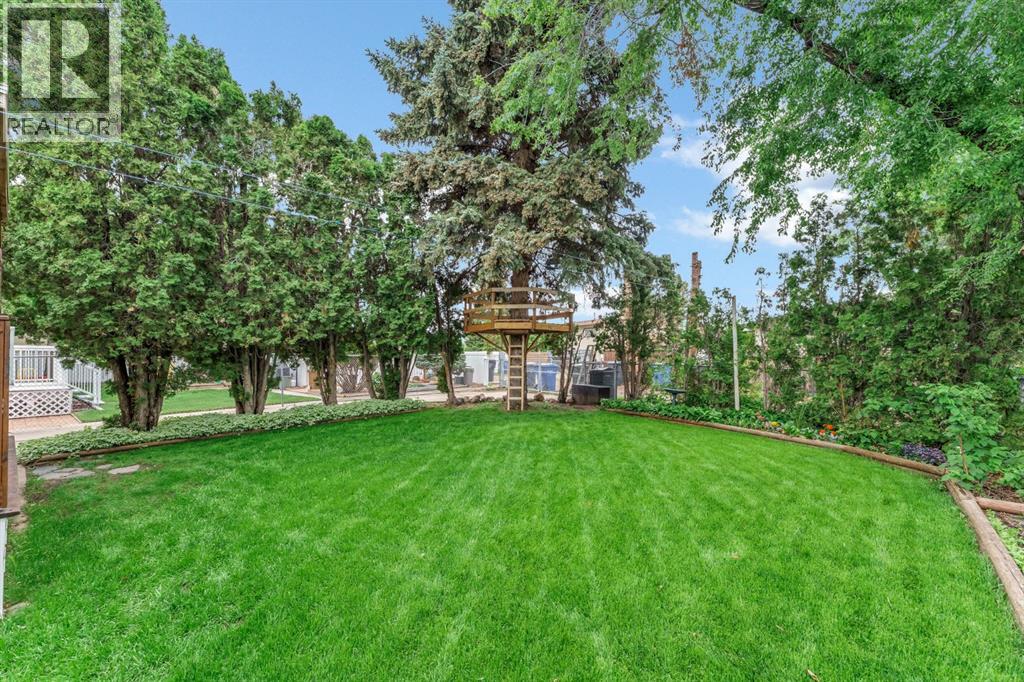 2520 22 Avenue SE — photo 45