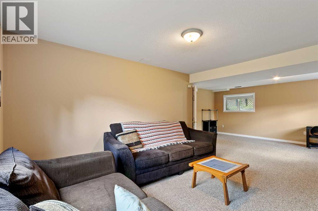 110 Pleasant Drive - 40
