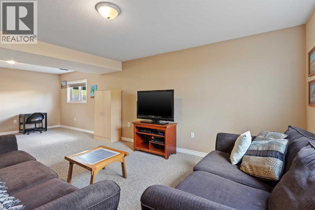 110 Pleasant Drive - 41