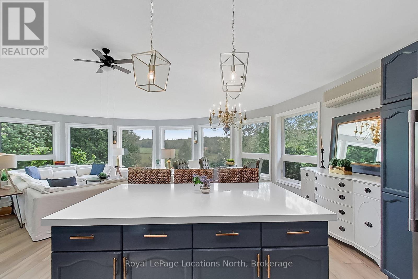 26106 EUPHRASIA ST. VINCENT TOWNLINE - 14