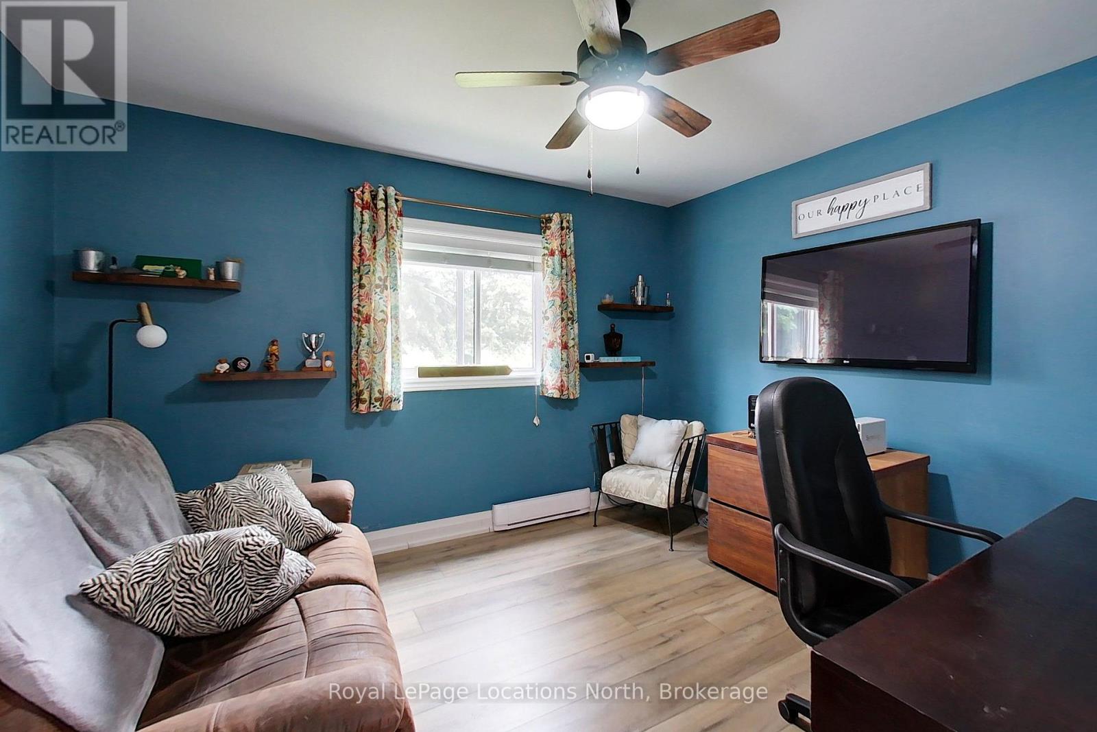 26106 EUPHRASIA ST. VINCENT TOWNLINE - 23