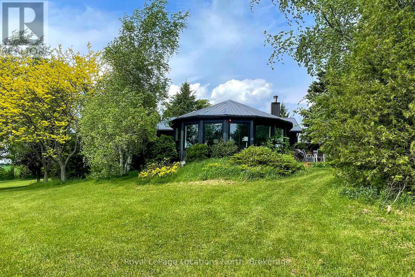 26106 EUPHRASIA ST. VINCENT TOWNLINE - 4