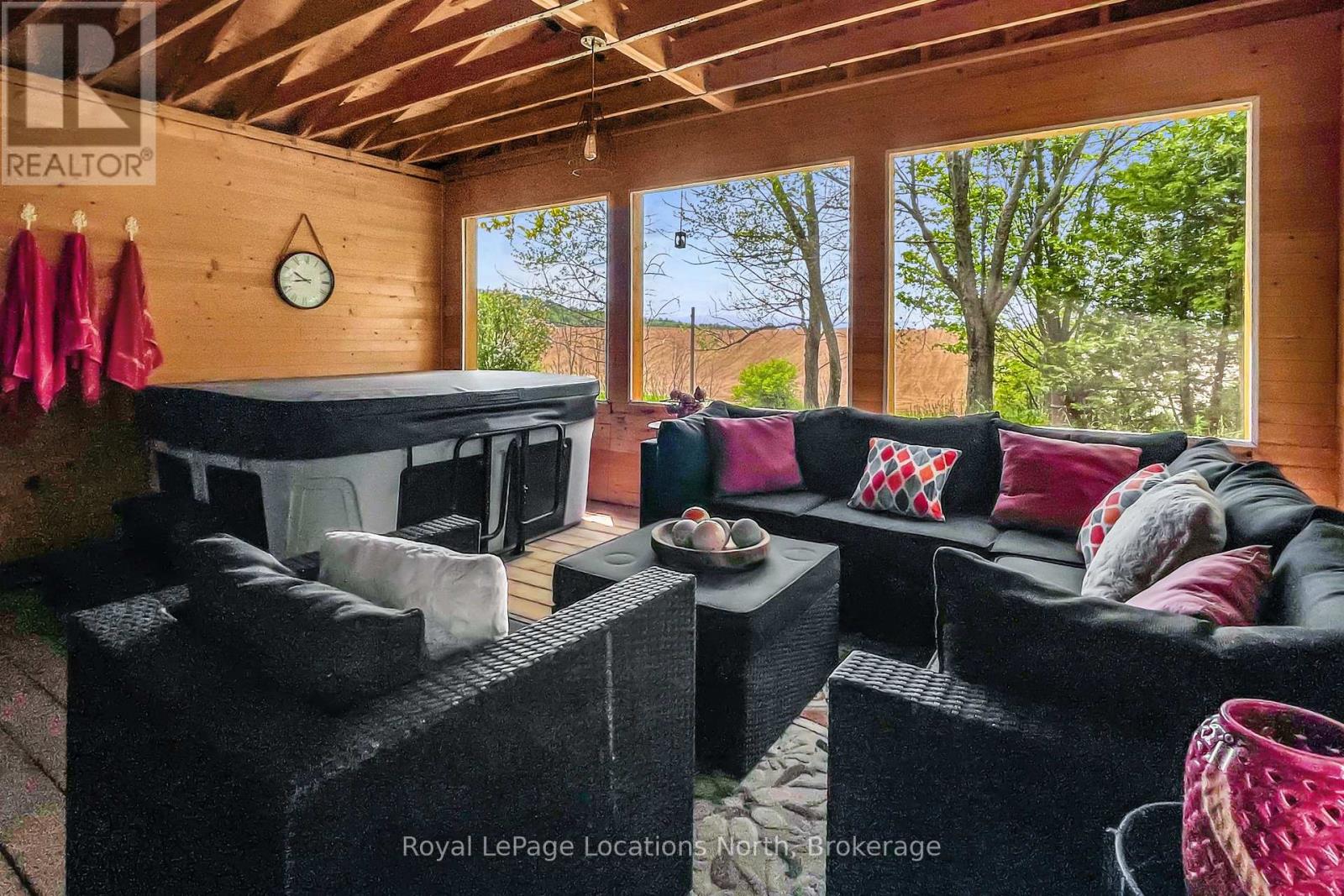 26106 EUPHRASIA ST. VINCENT TOWNLINE - 40