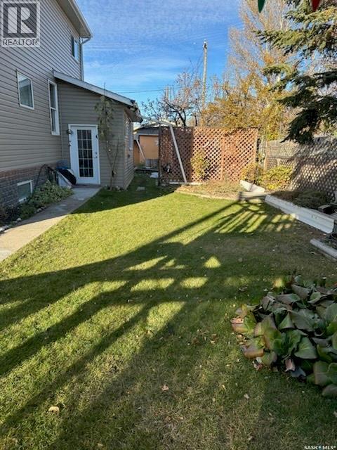 2216 20th STREET W — photo 40