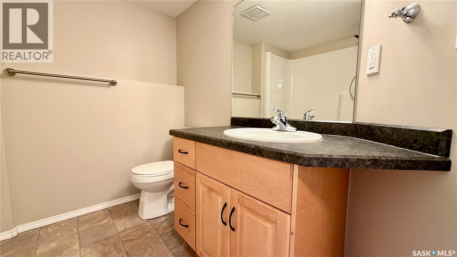 19 200 Hiebert CRESCENT — photo 15