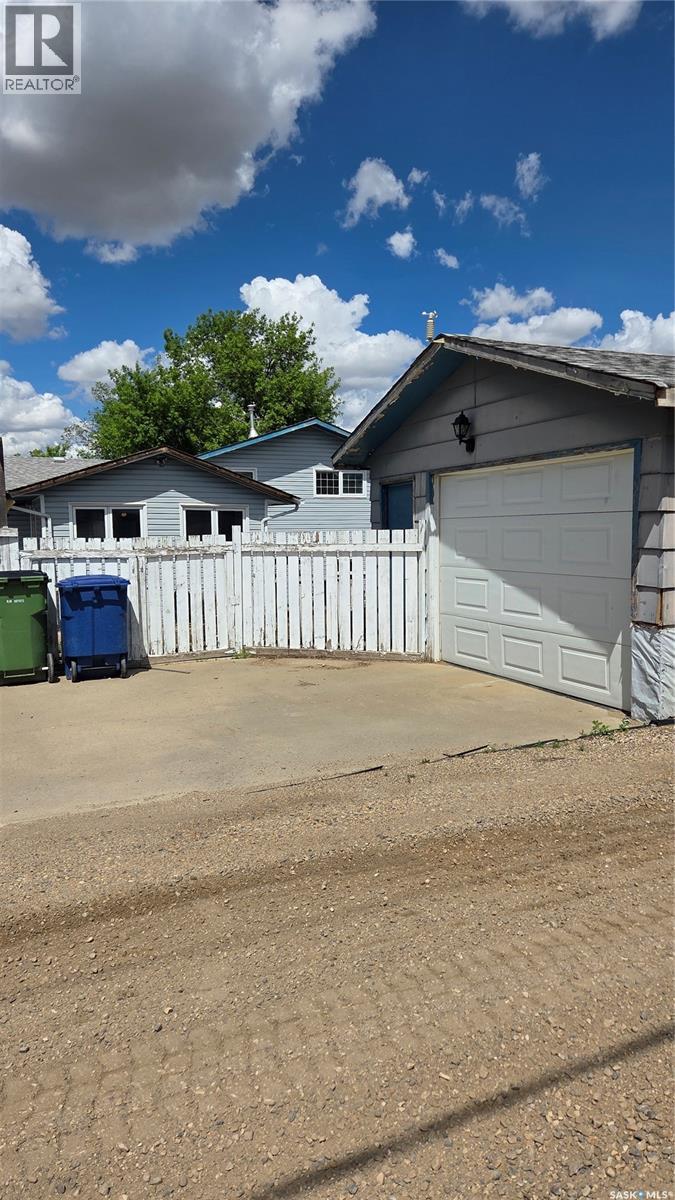 1107 Lillooet STREET W - 38