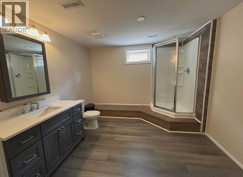 616 1 Street NE — photo 31