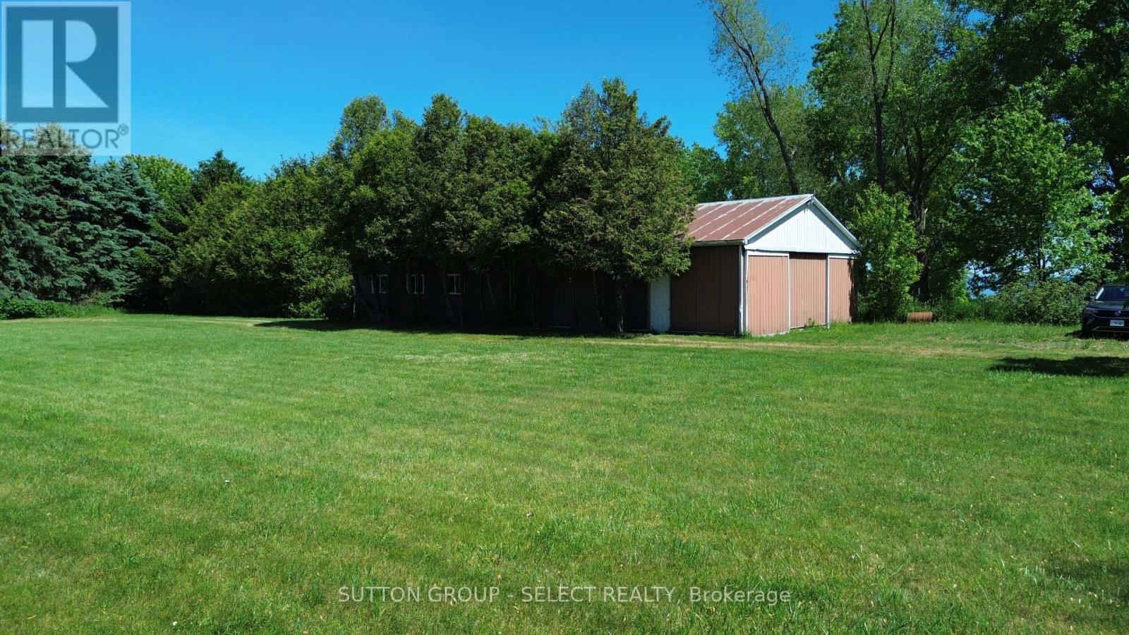 7504 TALBOT TRAIL - 37