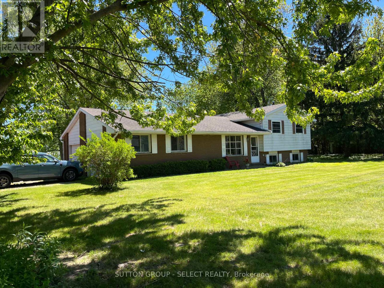 7504 TALBOT TRAIL - 8
