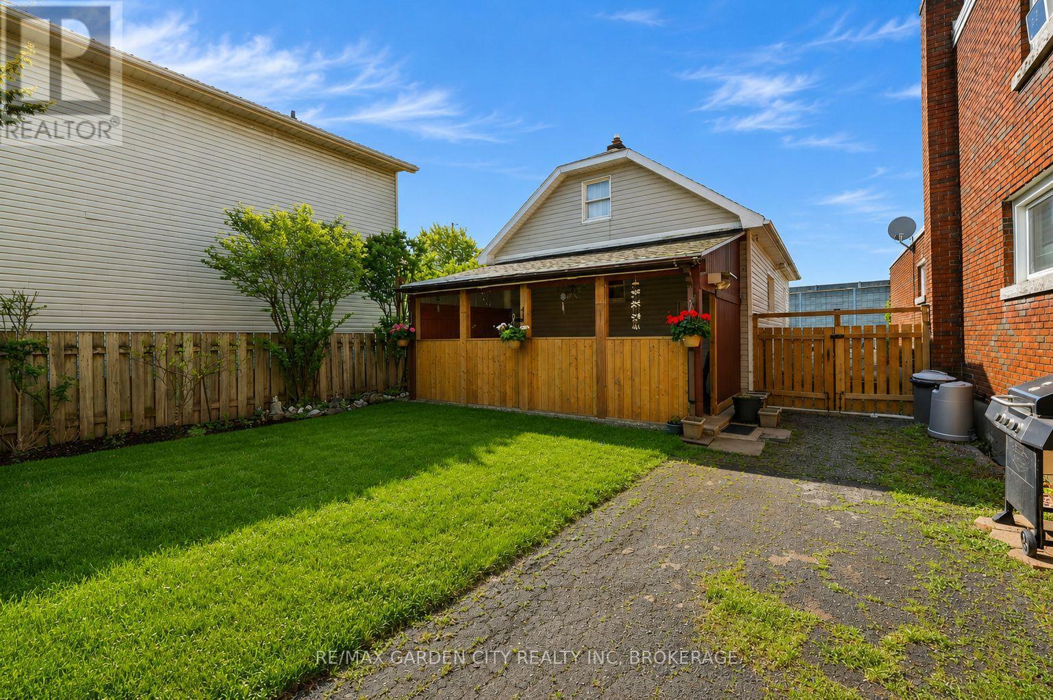 3 DELAWARE AVENUE - 35