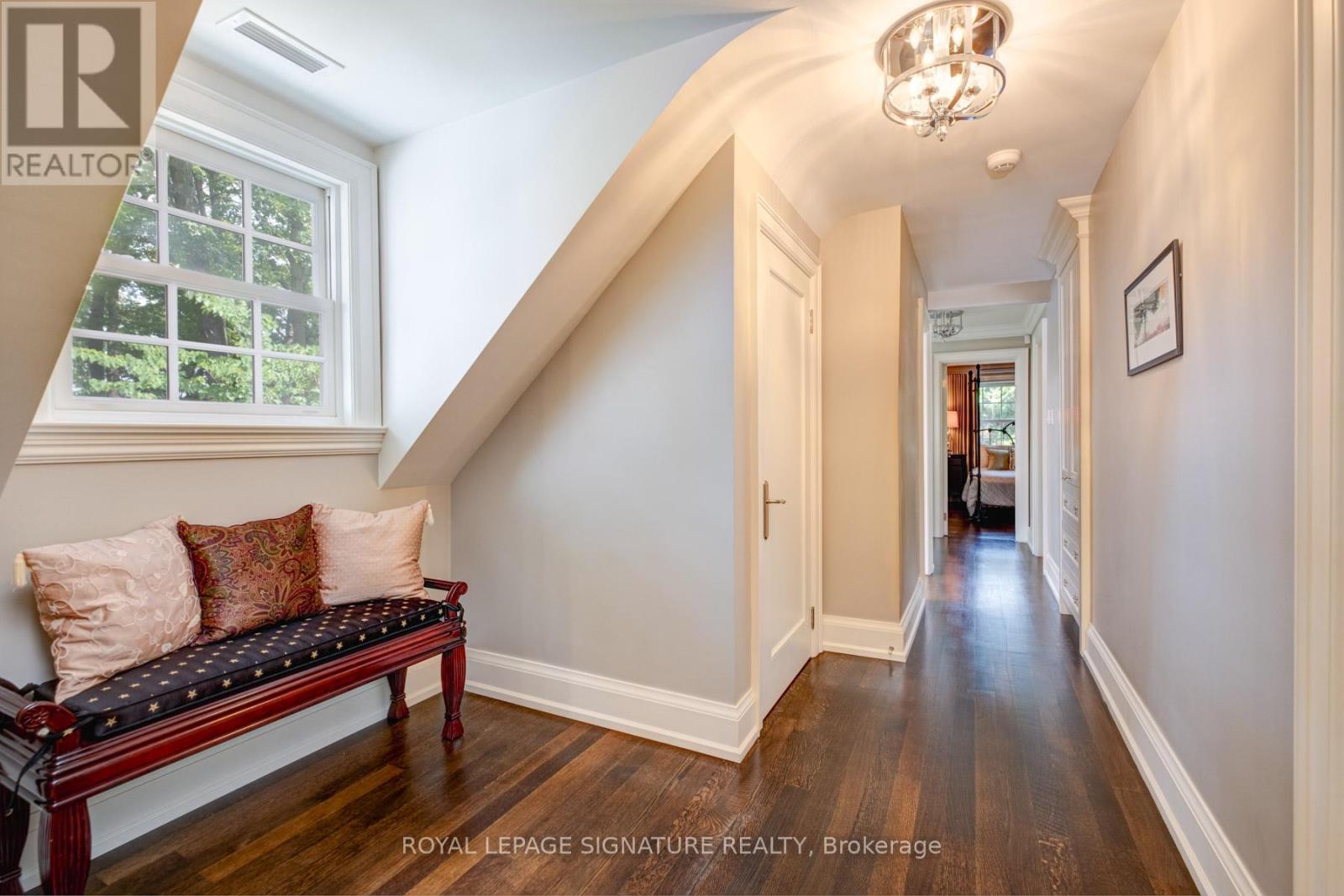 20 TAYLOR DRIVE - 25