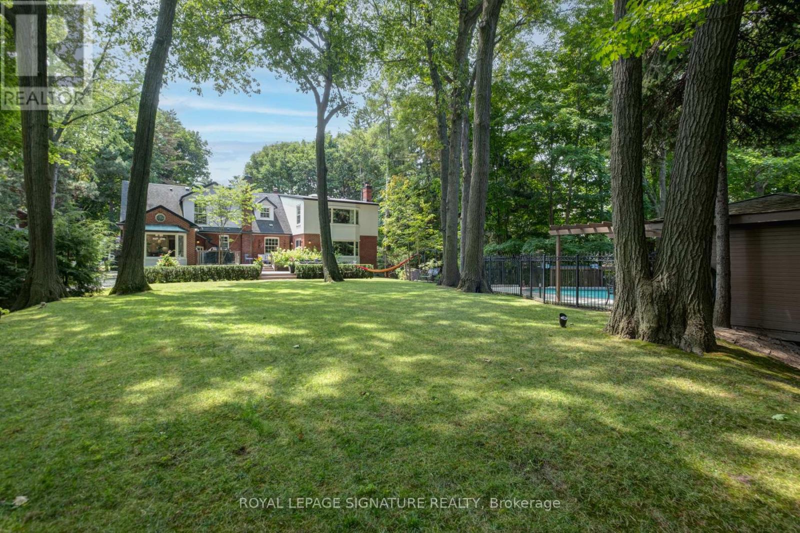 20 TAYLOR DRIVE - 40