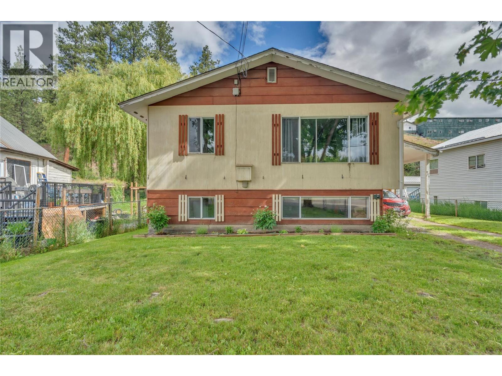 411 Auburn Cres, Princeton