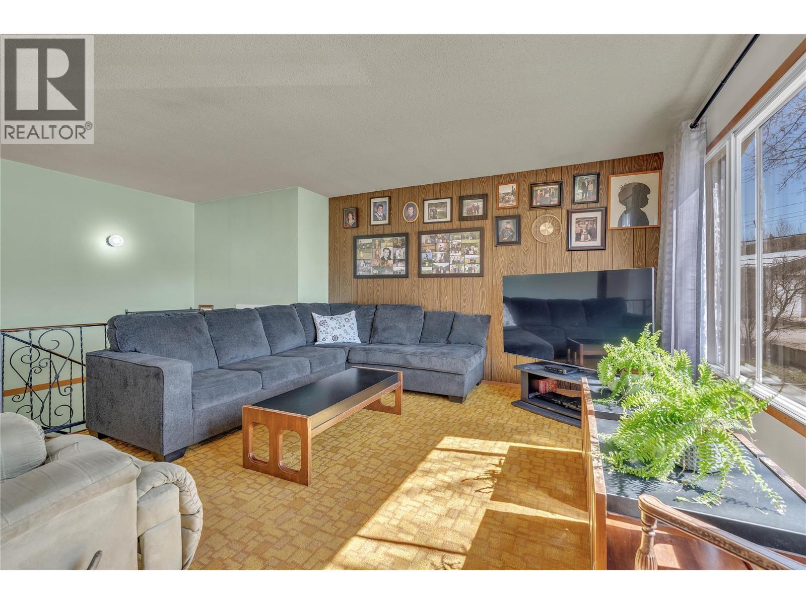 411 Auburn Cres, Princeton