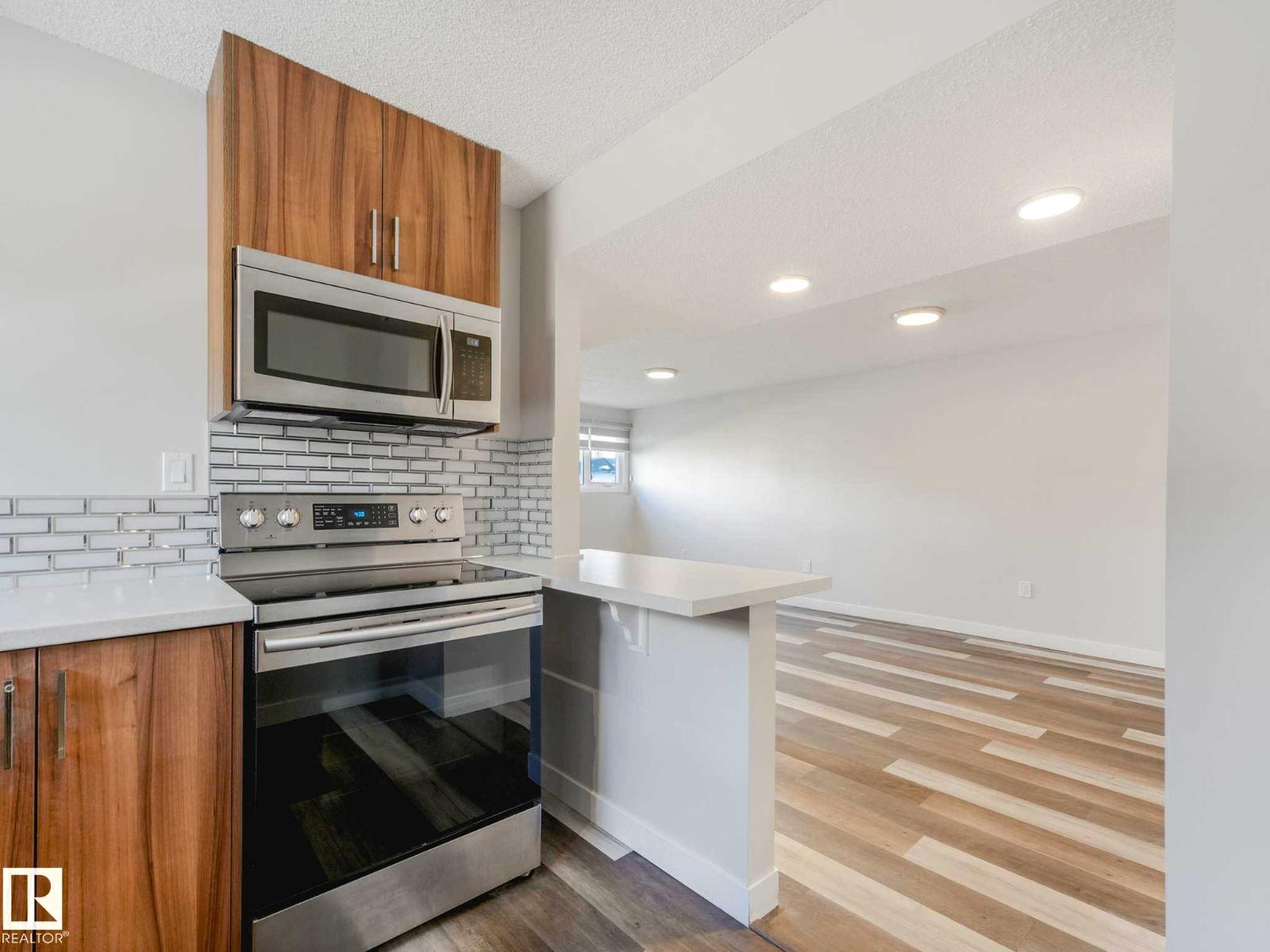 180 DUNLUCE RD NW — photo 32