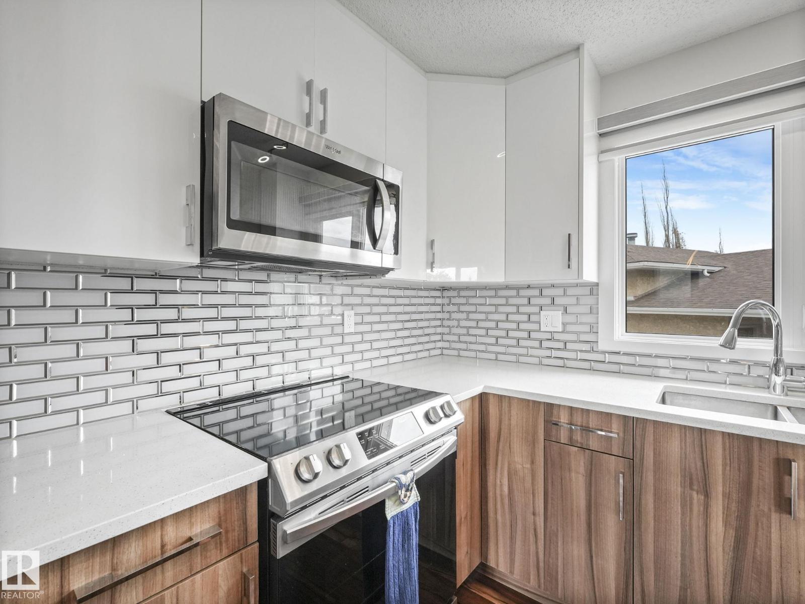 180 DUNLUCE RD NW — photo 8