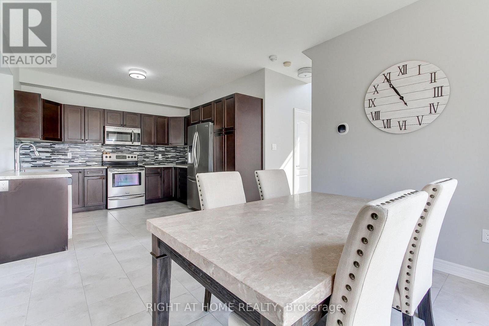58 CARLETON TRAIL - 10