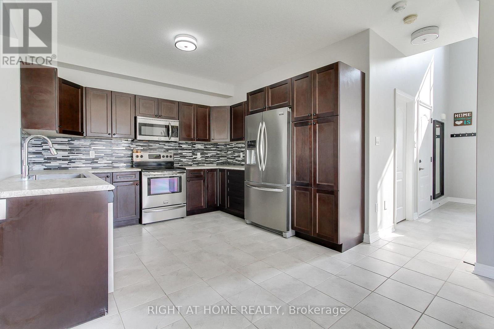 58 CARLETON TRAIL - 12