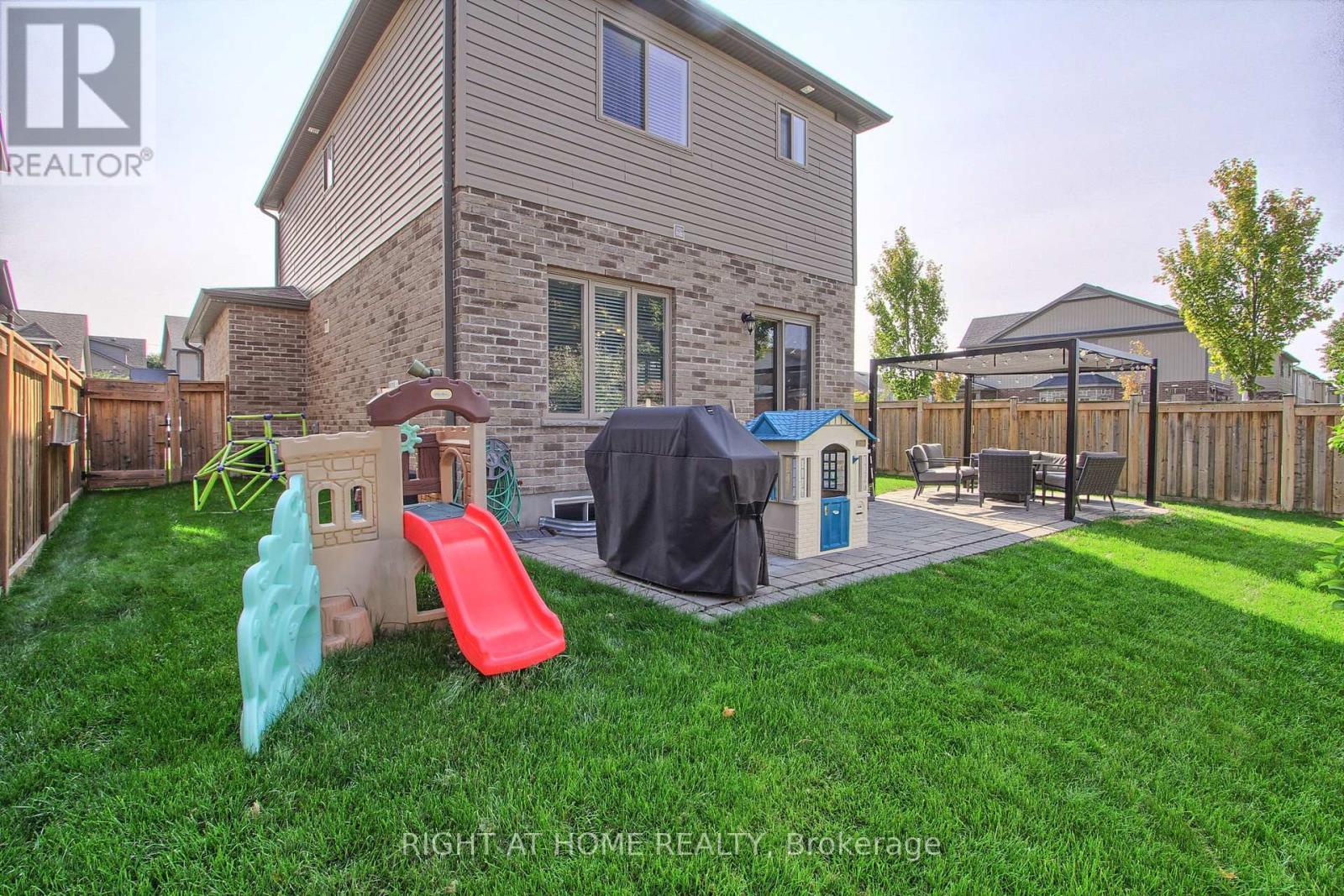 58 CARLETON TRAIL - 39