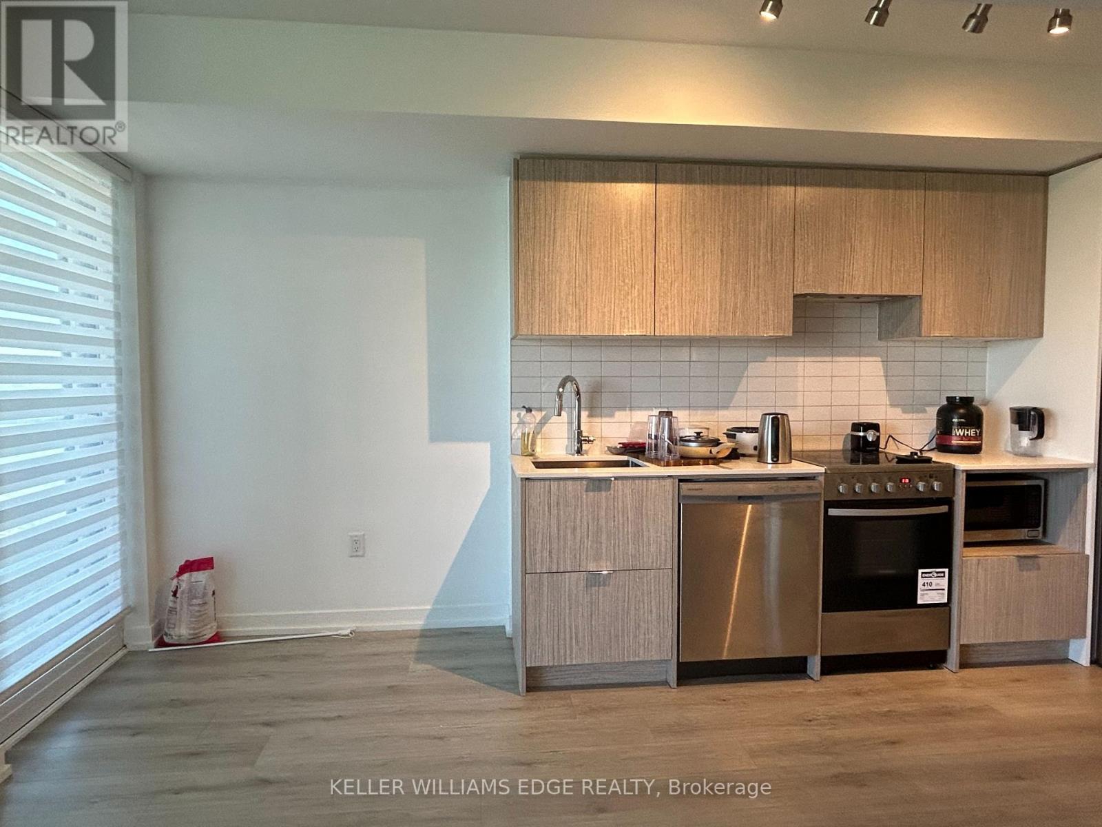 #2407 395 BLOOR STREET E - 12