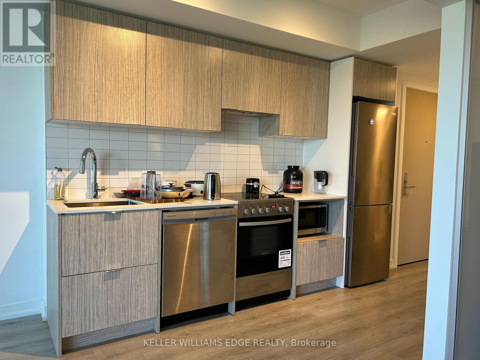 #2407 395 BLOOR STREET E - 11